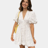 Anastasie | Robe mini brodées à manches volantées