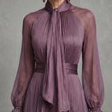 Demetria | Robe Maxi à Col Nœud et Volants