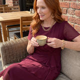 Eira | Robe midi à manches courtes et ourlet superposé