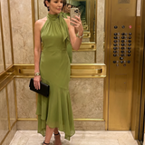 Winifred | Robe Midi Halter Drapée avec Découpe Frontale