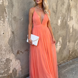 Tia | Robe Maxi Plissée à Décolleté V Profond