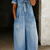 Maya™ | Salopette en denim avec décolleté en V