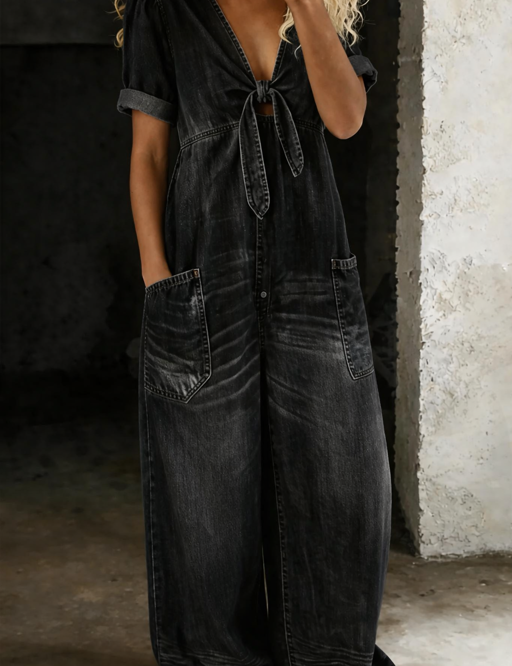 Maya™ | Salopette en denim avec décolleté en V