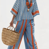 Valeria – haut rayé terracotta sophistiqué et pantalons décontractés