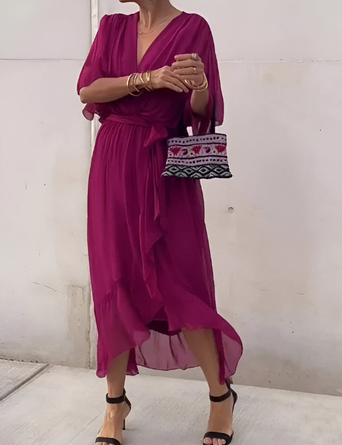 Moniek™ | Robe midi plissée élégante avec nœud