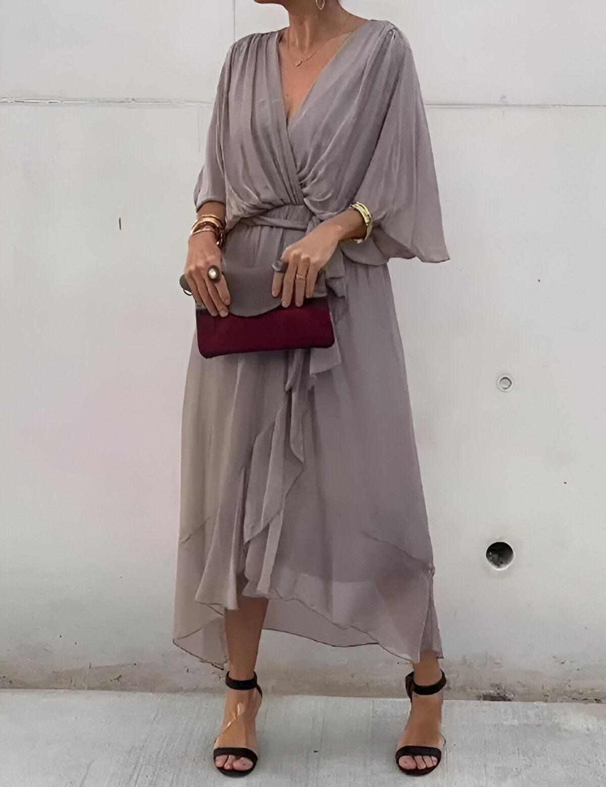 Moniek™ | Robe midi plissée élégante avec nœud