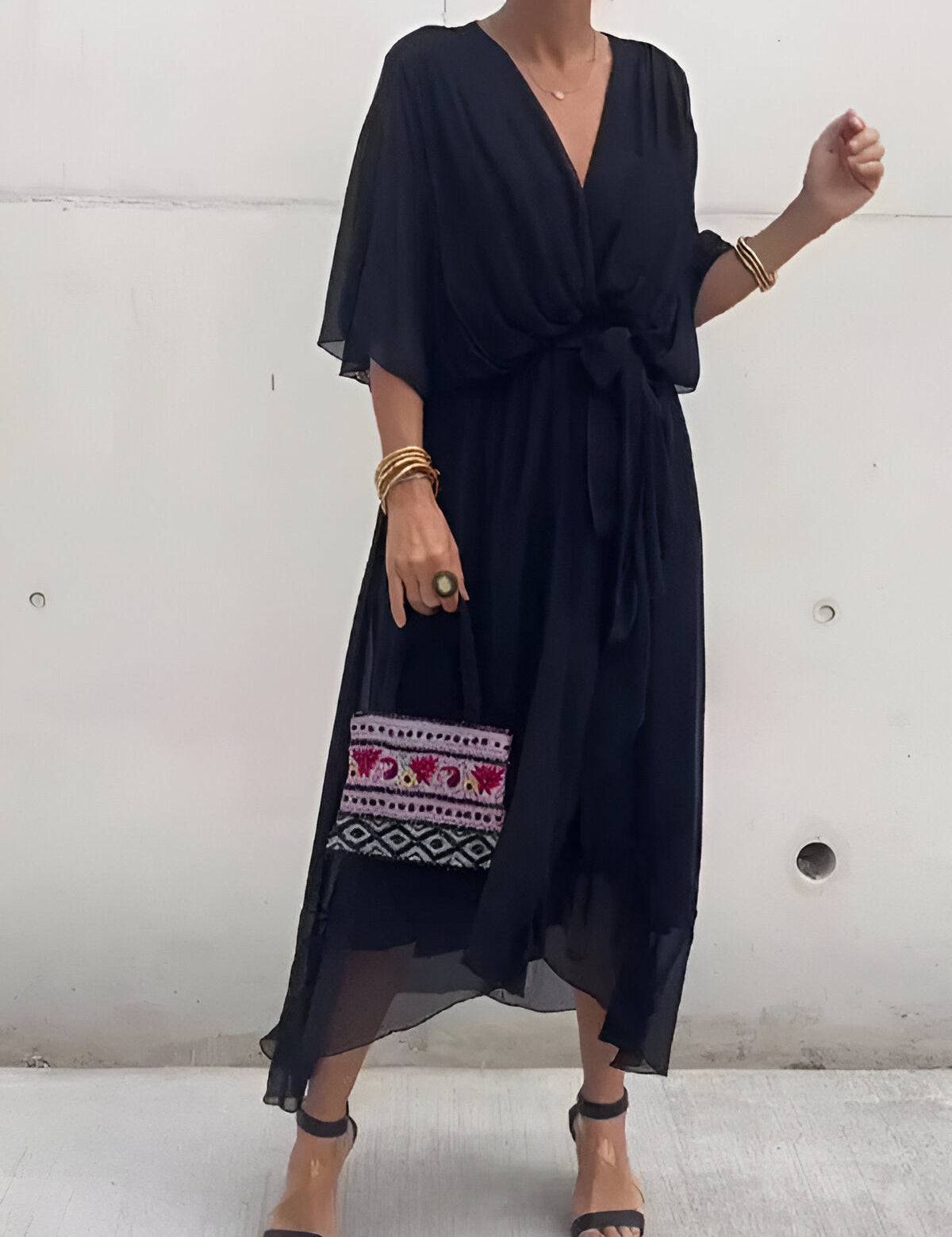 Moniek™ | Robe midi plissée élégante avec nœud