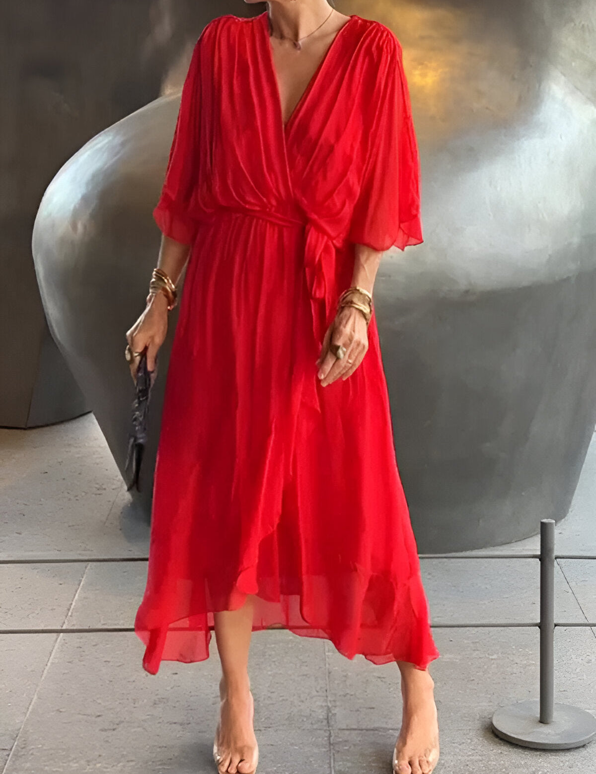 Moniek™ | Robe midi plissée élégante avec nœud