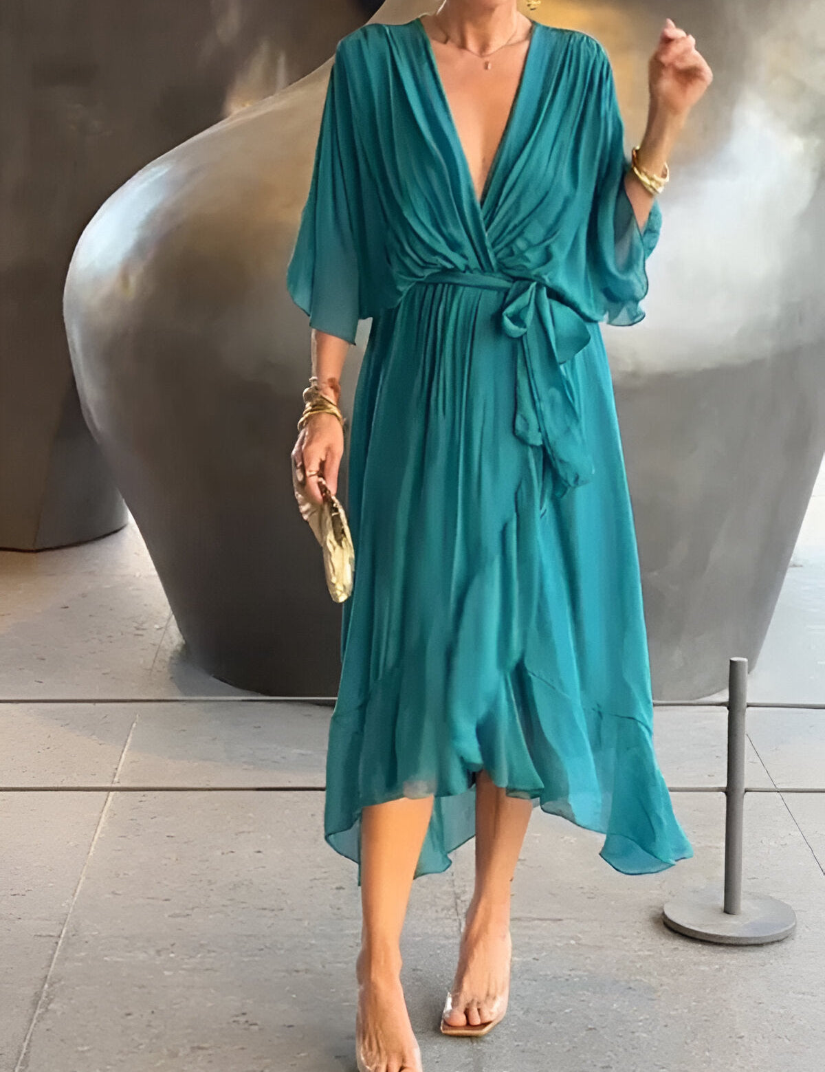 Moniek™ | Robe midi plissée élégante avec nœud